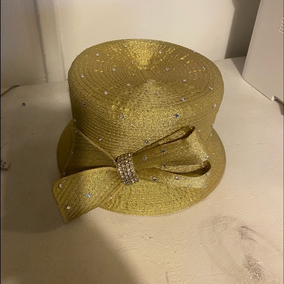 New York Swan Hat Accessories - Church hats